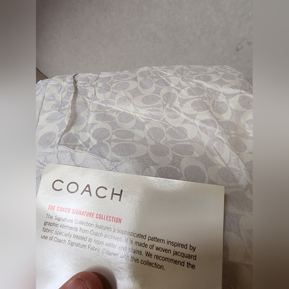 ✨️NWT✨️ Coach Signature Canvas & Leather Swing Pack Crossbody - 2008 - Picture 7 of 12